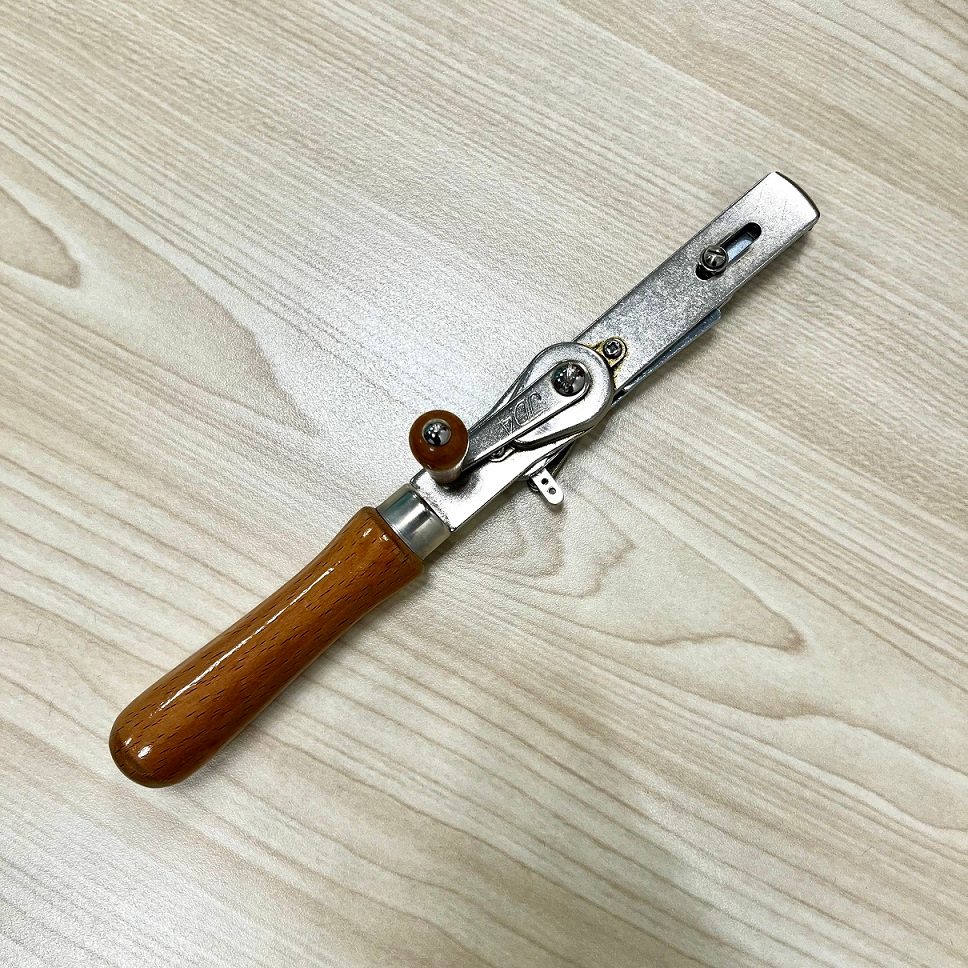 10 糸で描く、北欧じゅうたんダネラ| お役立ち情報｜岩田屋本店 | 岩田屋 店舗情報