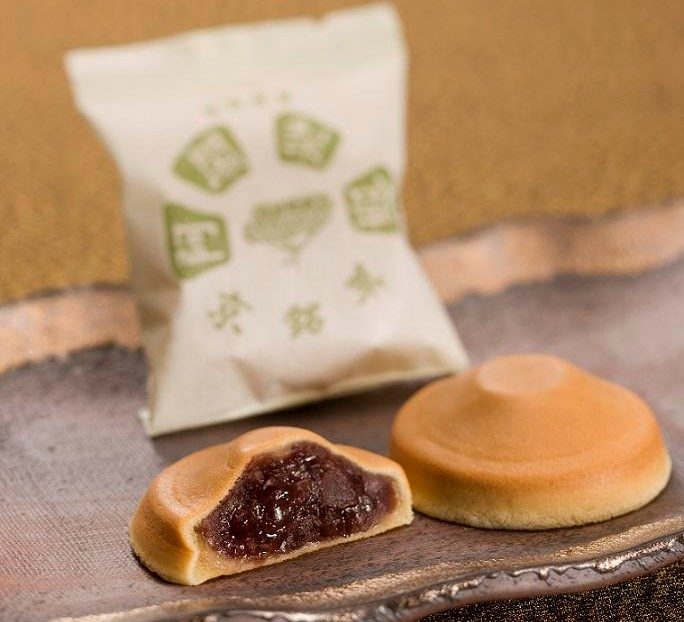 福岡三越菓遊庵にて＜満月＞阿闍梨餅を販売いたします
  
  
  